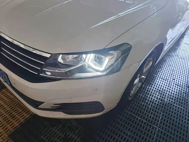 Volkswagen Lavida — Фото автомобиля 23