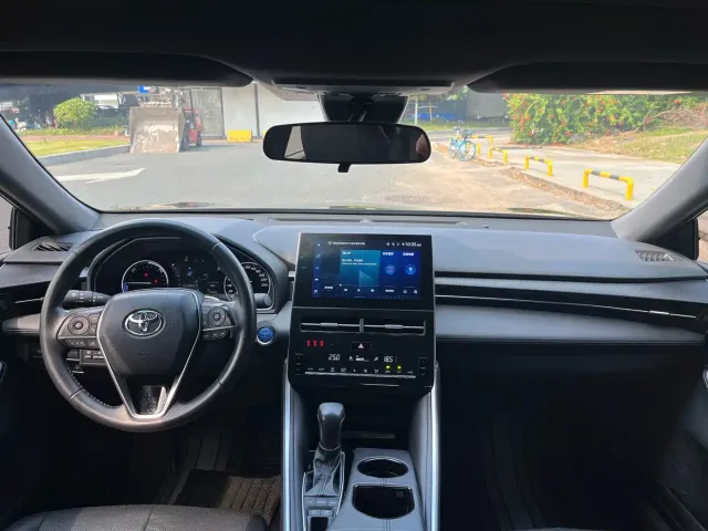Toyota Avalon — Фото автомобиля 13