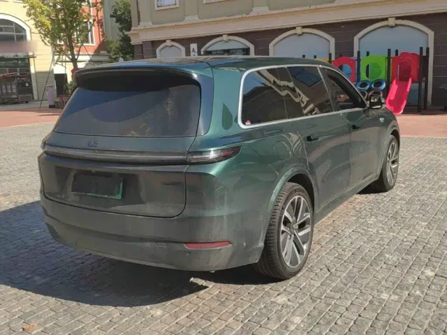Li Auto L9 — Фото автомобиля 6