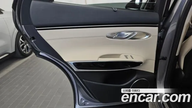 Genesis GV70 — Фото автомобиля 14