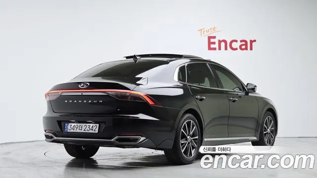 Hyundai Grandeur Новый Grandeur IG — Фото автомобиля 2