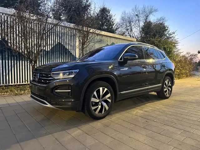 Фотография автомобиля — Volkswagen Tayron