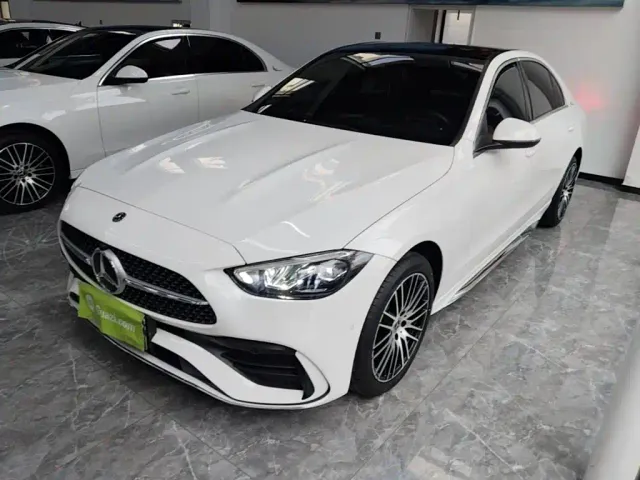 Фотография автомобиля — Mercedes-Benz C-Class