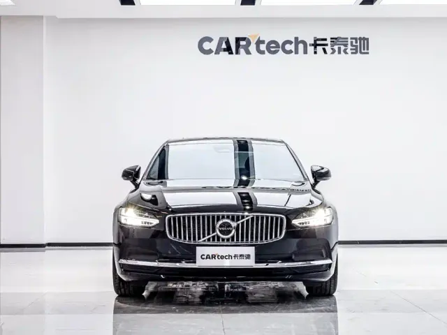 Фотография автомобиля — Volvo S90