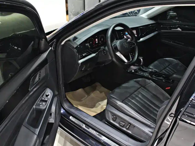 Volkswagen Passat — Фото автомобиля 4