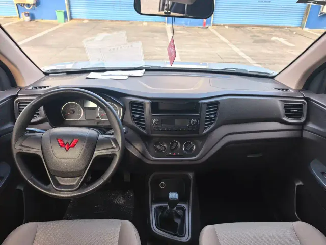 Wuling Hongguang V — Фото автомобиля 8