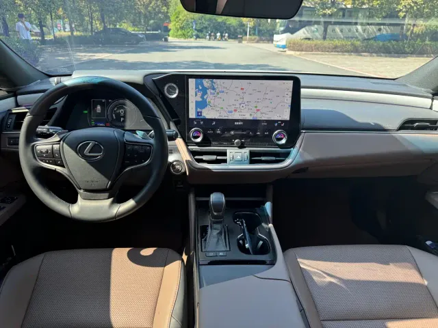 Lexus ES — Фото автомобиля 5