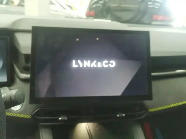 Lynk & Co 03 — Фото автомобиля 13