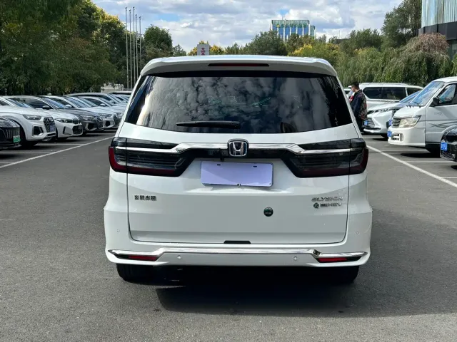 Honda Elysion — Фото автомобиля 5
