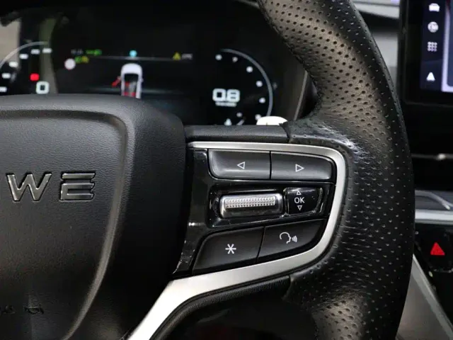 Roewe iMAX8 — Фото автомобиля 16