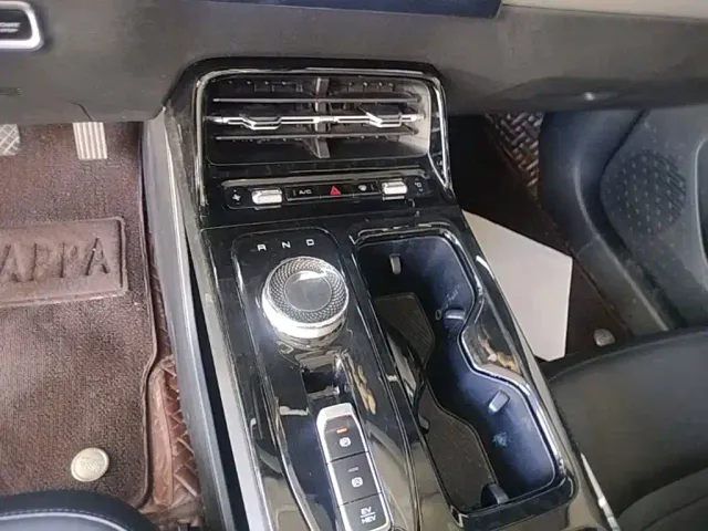 Wuling Starlight — Фото автомобиля 13