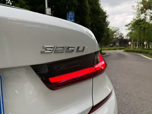 BMW 3 Series — Фото автомобиля 16