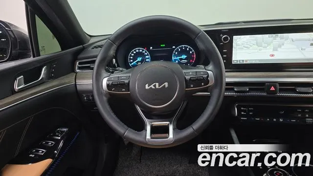 Kia K5 — Фото автомобиля 12
