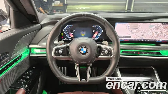 BMW 7-Series 7 серия (G70) 740i sDrive M Sport — Фото автомобиля 13