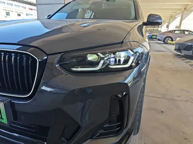 BMW iX3 — Фото автомобиля 23