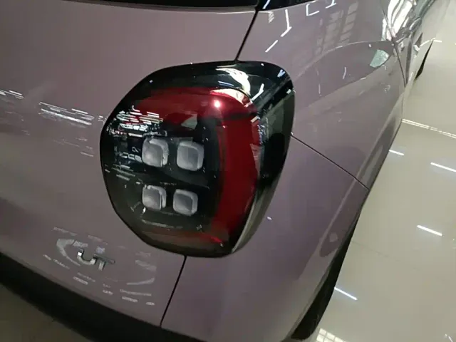 GAC Aion UT — Фото автомобиля 7