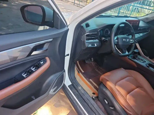 Geely Vision X6 — Фото автомобиля 11