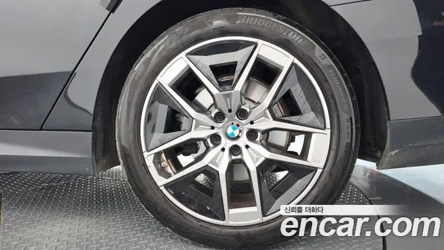 BMW 5-Series 5 серия (G60) — Фото автомобиля 19