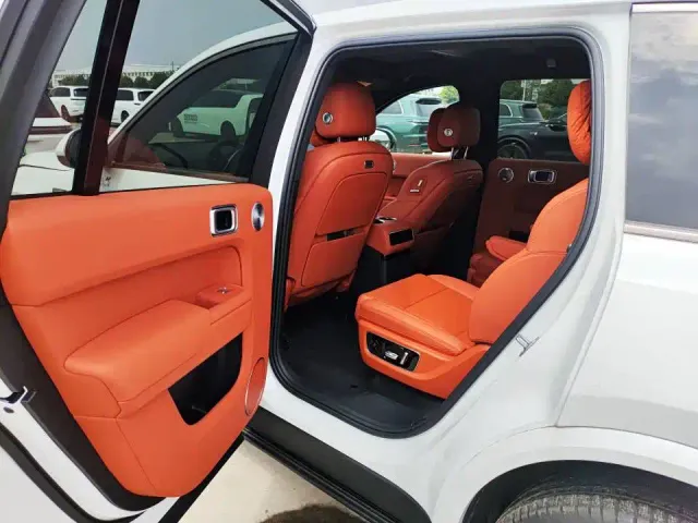 Li Auto L9 — Фото автомобиля 4
