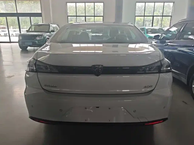 Peugeot 408 — Фото автомобиля 5