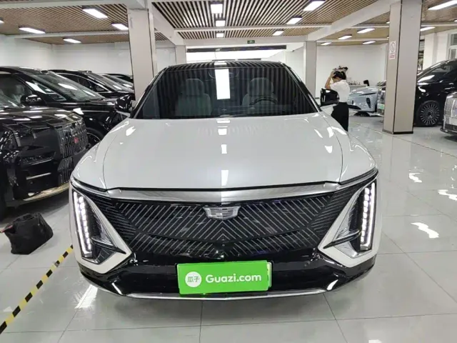 Cadillac Lyriq — Фото автомобиля 2