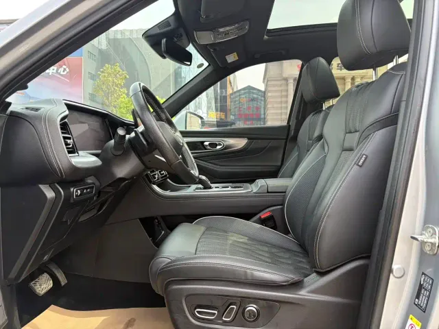GAC Trumpchi GS8 — Фото автомобиля 4