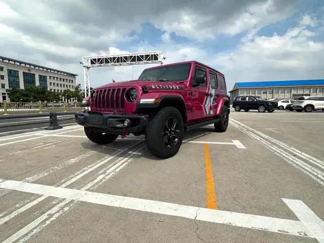 Jeep Wrangler — Фото автомобиля 2