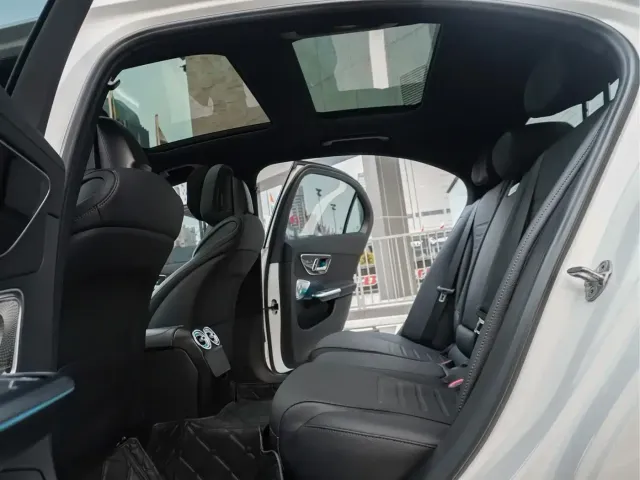 Mercedes-Benz C-Class — Фото автомобиля 26