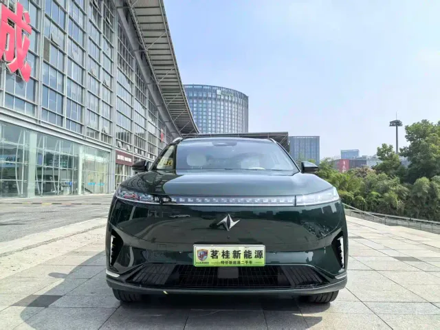 Dongfeng eπ 008 — Фото автомобиля 4