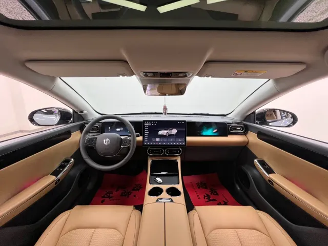 Leapmotor C01 — Фото автомобиля 19