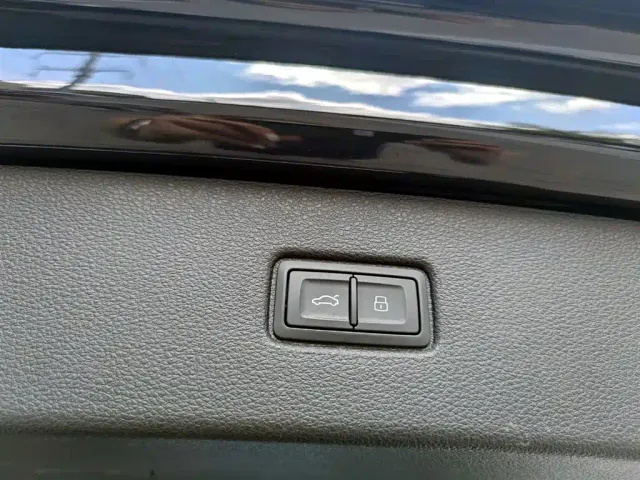 Audi Q7 — Фото автомобиля 18