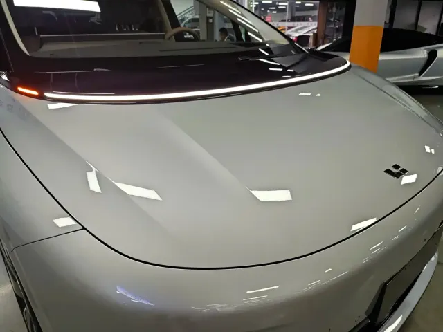 Li Auto Li i8 2025 Standard Edition — Фото автомобиля 11