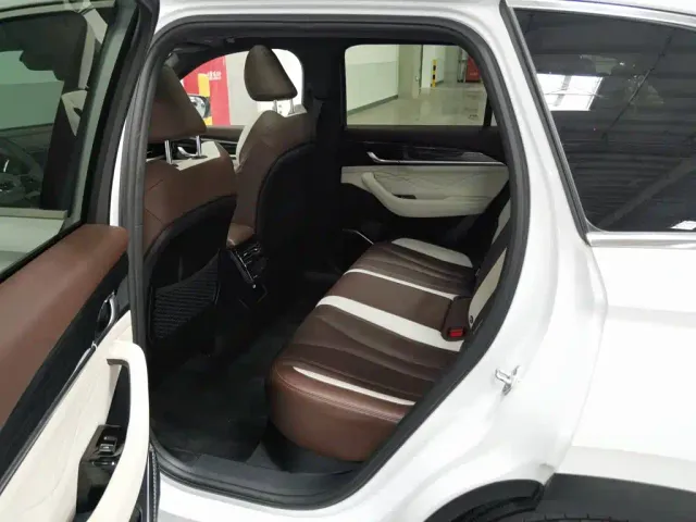Geely Xingyue L — Фото автомобиля 15