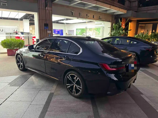 BMW 3 Series — Фото автомобиля 4
