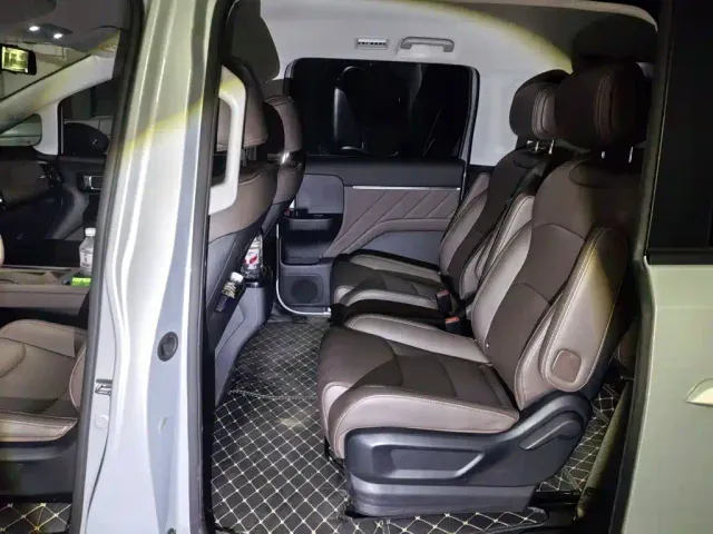 Wuling Starlight 730 — Фото автомобиля 9