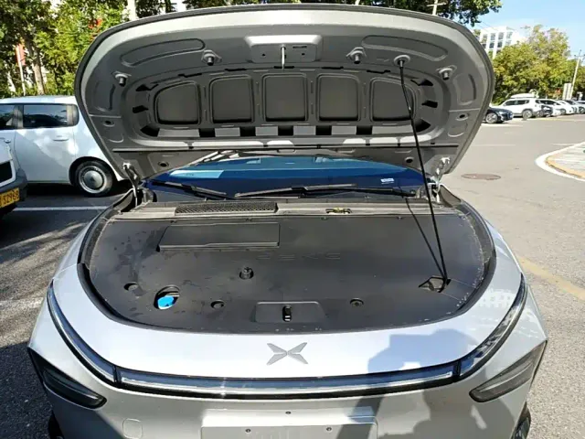 Xpeng P7+ — Фото автомобиля 19