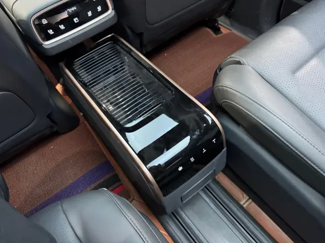 Dongfeng eπ 008 — Фото автомобиля 14