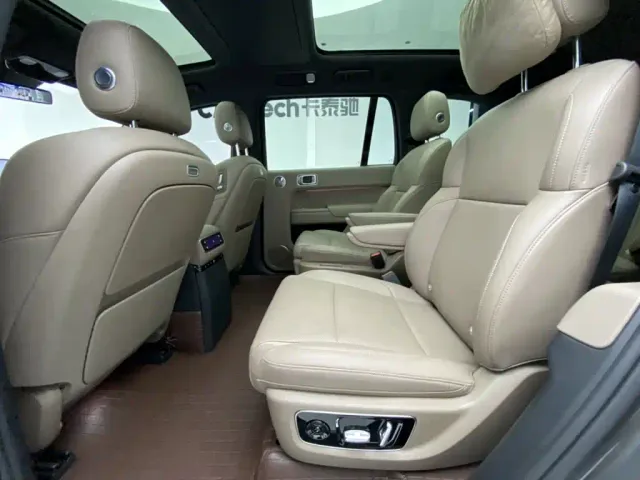 Li Auto L9 — Фото автомобиля 24