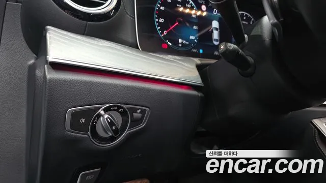 Mercedes-Benz E-Class E-класс W213 E350 4MATIC Avantgarde — Фото автомобиля 18