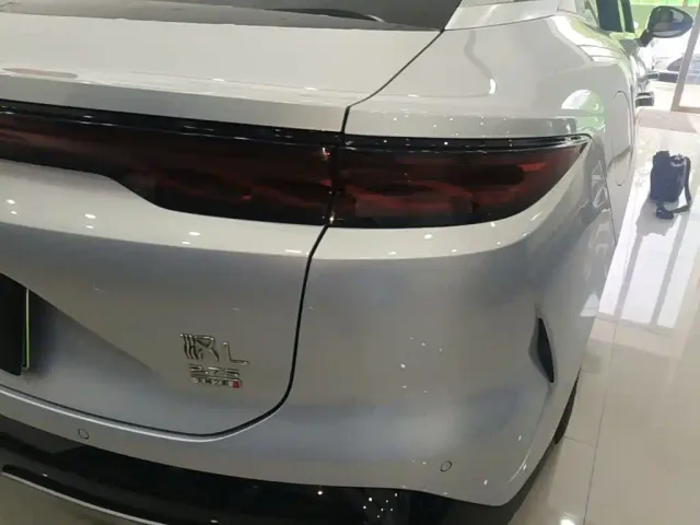 BYD Han L — Фото автомобиля 7