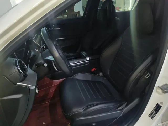 Mercedes-Benz C-Class — Фото автомобиля 14