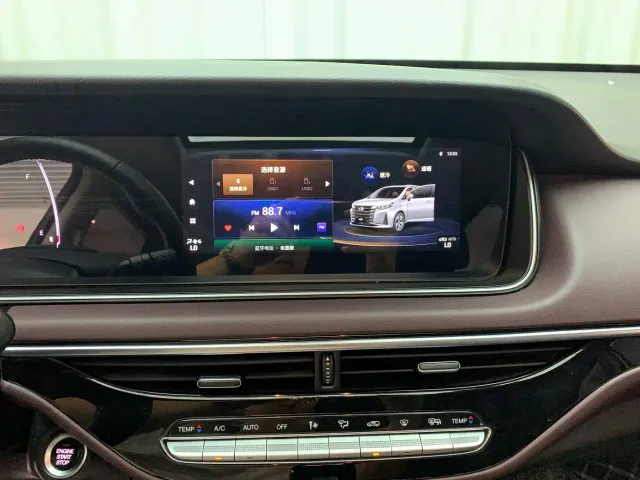 GAC Trumpchi M6 — Фото автомобиля 12