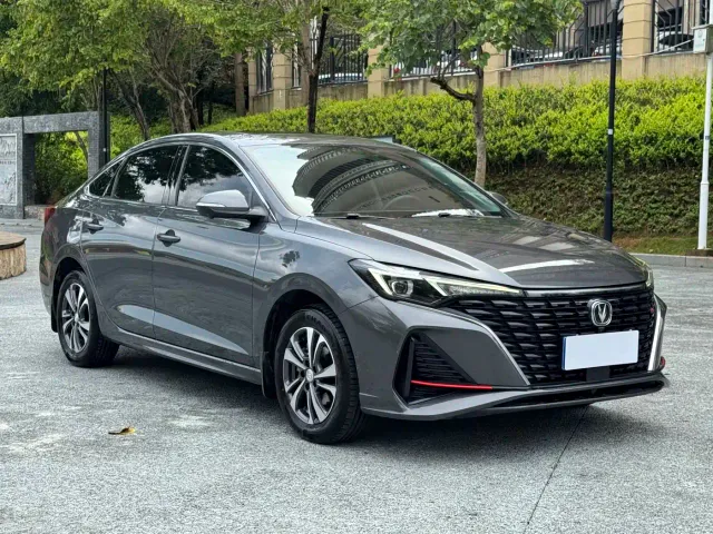 Changan Eado — Фото автомобиля 3