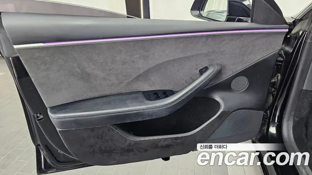 Tesla Model 3 — Фото автомобиля 13