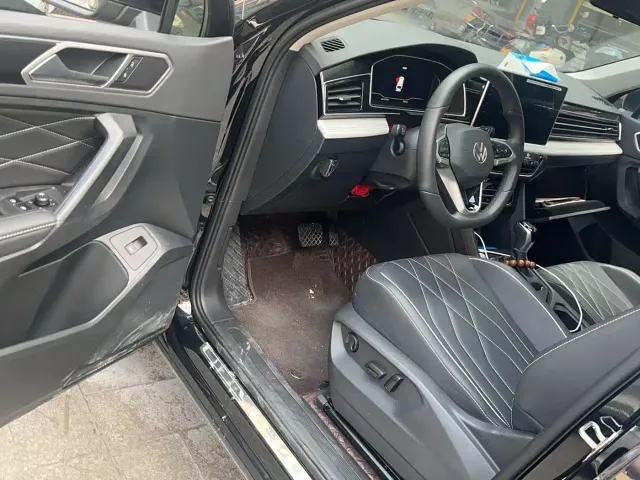 Volkswagen Tiguan L — Фото автомобиля 2