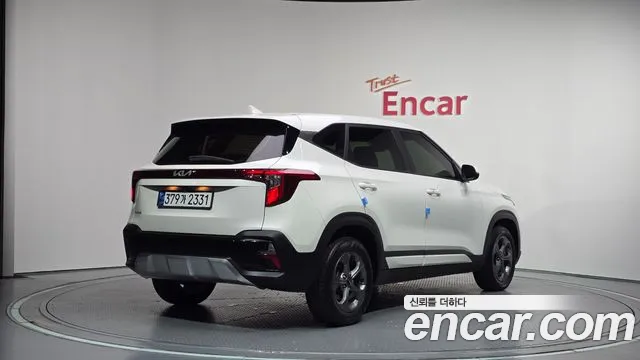 Kia Seltos Новый Seltos Бензин 2.0 2WD — Фото автомобиля 2
