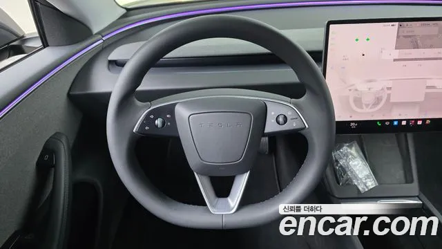 Tesla Model 3 — Фото автомобиля 20