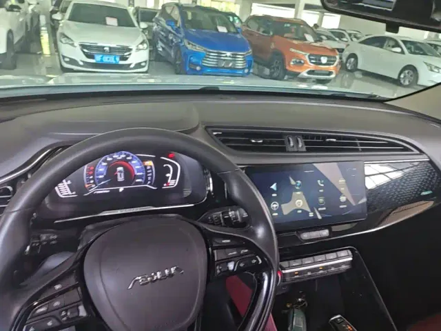 Dongfeng Fengshen AX7 — Фото автомобиля 9