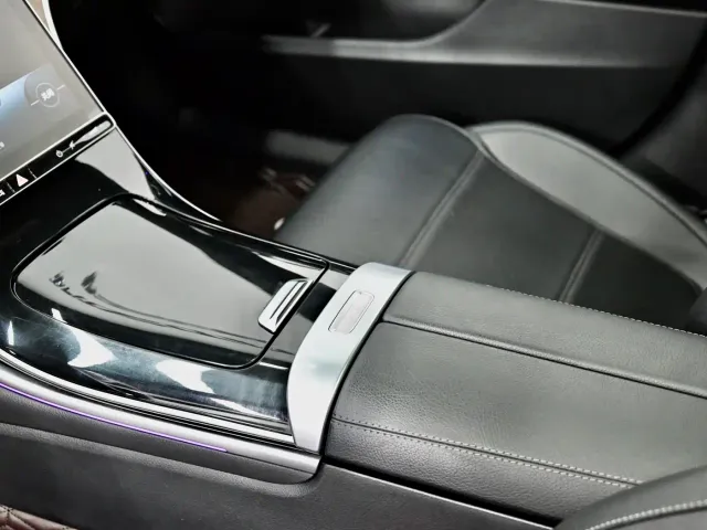 Mercedes-Benz C-Class — Фото автомобиля 16