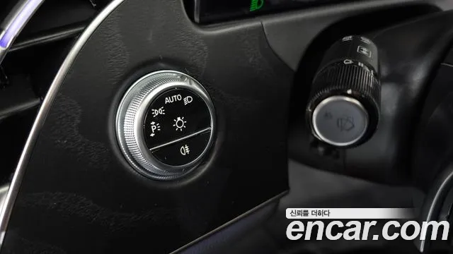 Mercedes-Benz E-Class — Фото автомобиля 19